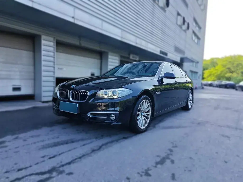 2014 BMW 5 Series 2.0T 218HP L4 8AT