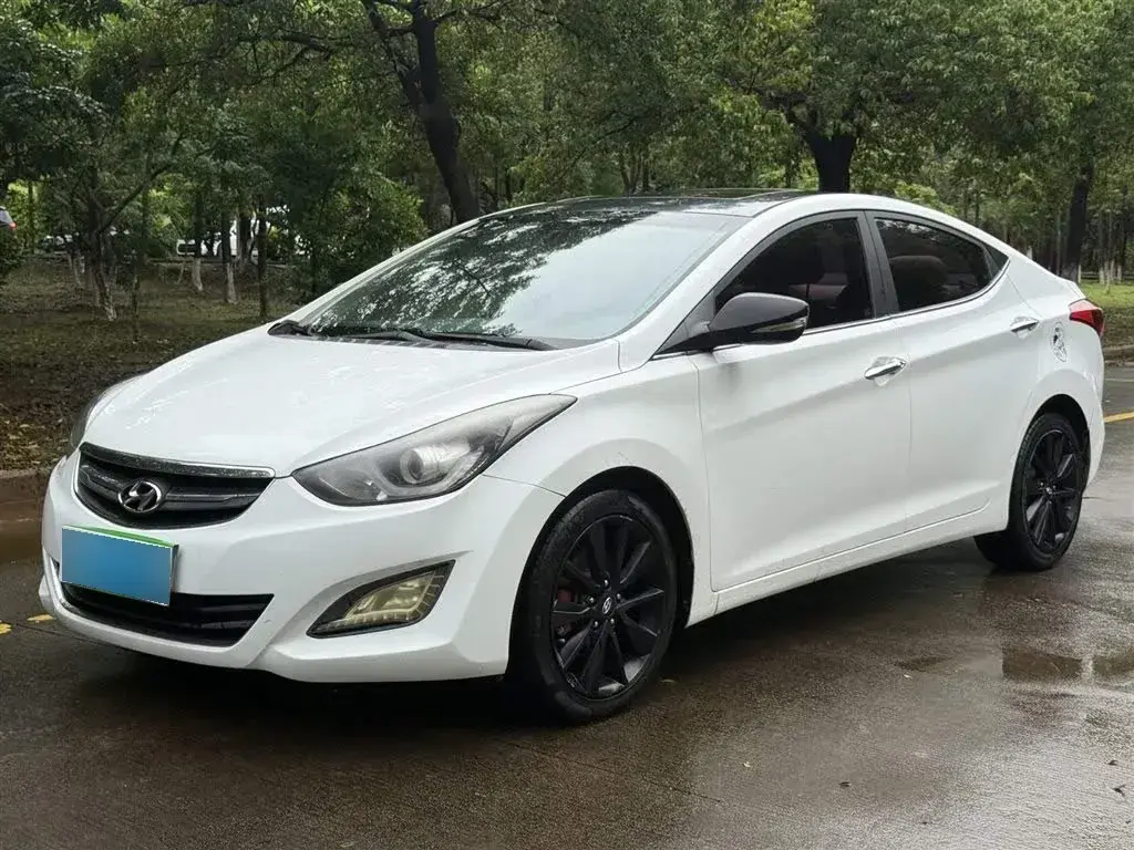 2015 Hyundai Elantra 1.6L 128HP L4 6AT