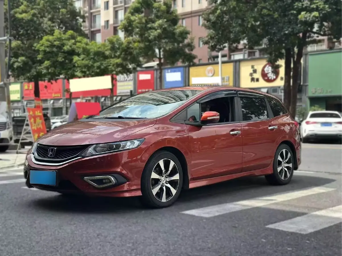 2013 Honda Jade 1.8L 141HP L4 CVT