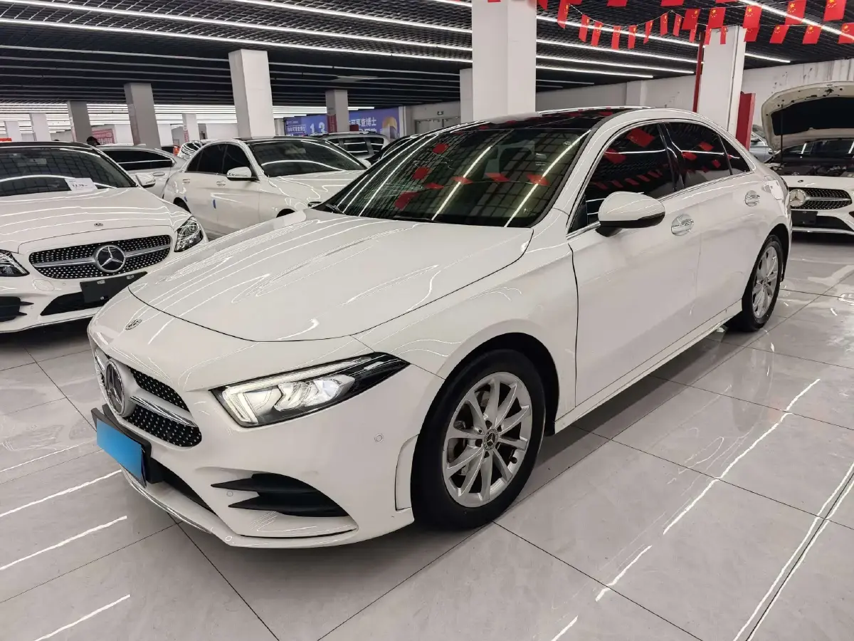 2021 Mercedes-Benz A Class 1.3T 163HP L4 7DCT