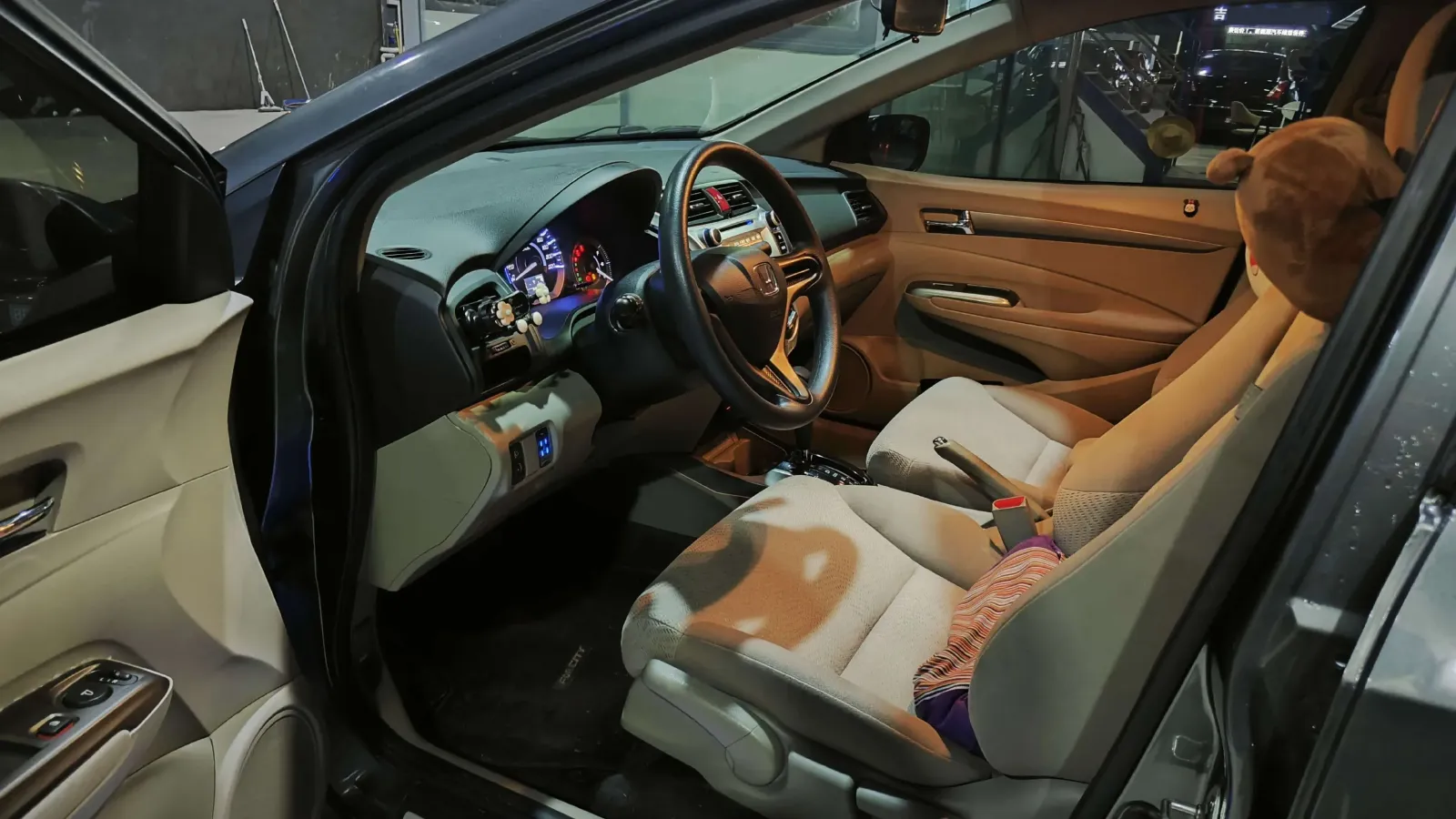 2012 Honda City Classic 1.5L 120HP L4 5AT,autocango,china used car exporter,china ev exporter,chinese used car exporter,chinese used ev exporter