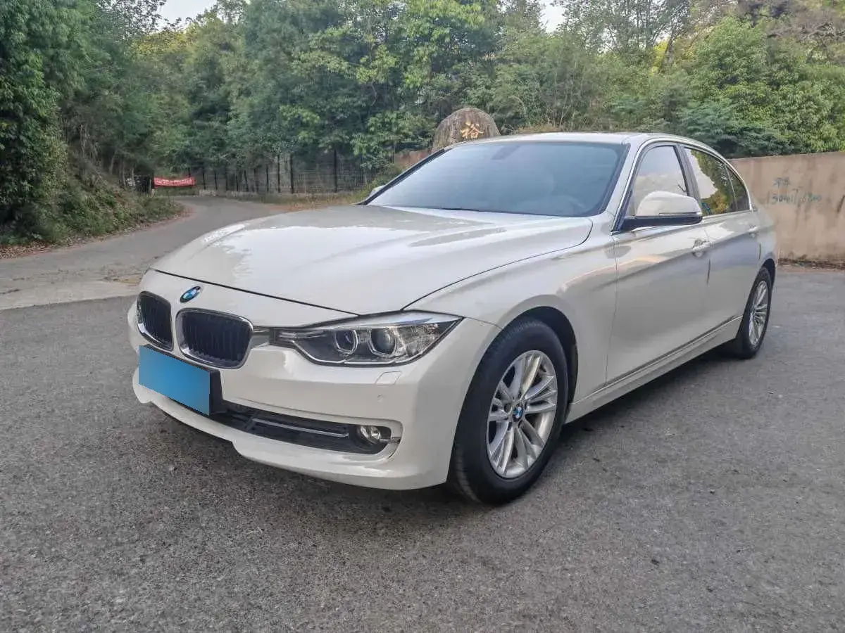 2016 BMW 3 Series 2.0T 184HP L4 8AT