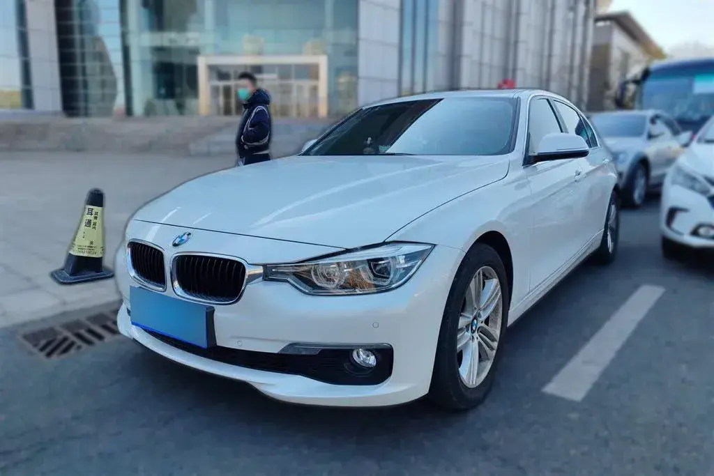 2017 BMW 3 Series 2.0T 184HP L4 8AT