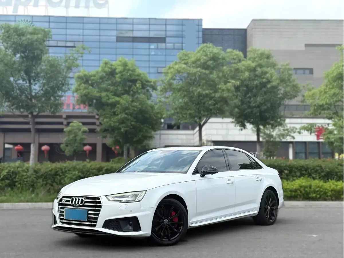 2019 Audi A4L 2.0T 252HP L4 7DCT