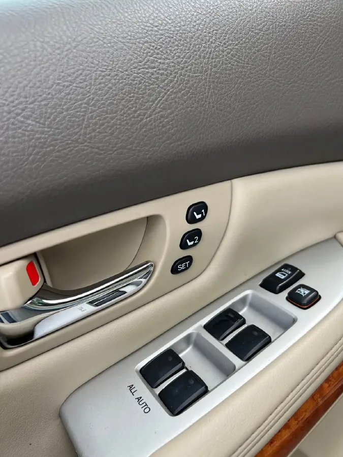 2006 Lexus RX Classic 3.5L 277HP V6 5AT,autocango,china used car exporter,china ev exporter,chinese used car exporter,chinese used ev exporter