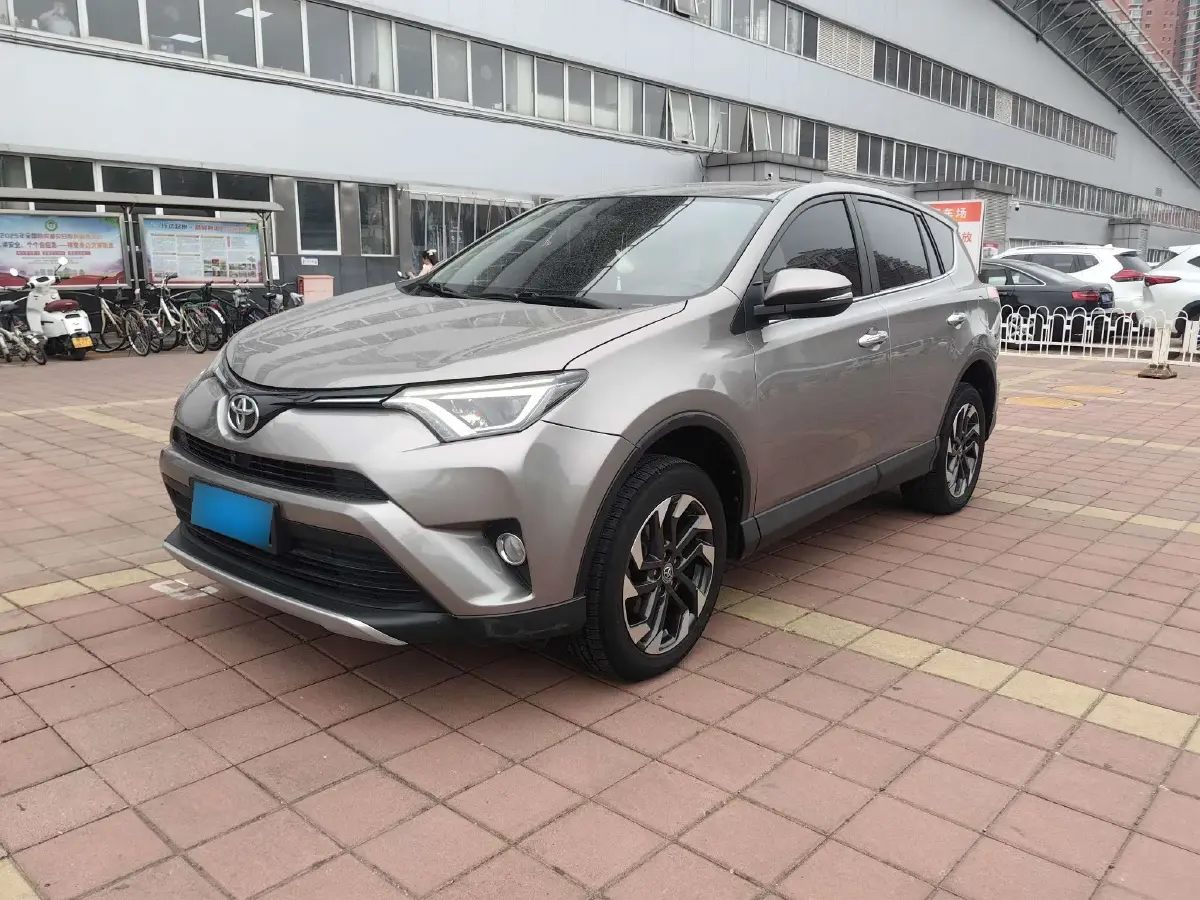 2016 Toyota RAV4 2.5L 180HP L4 6AT