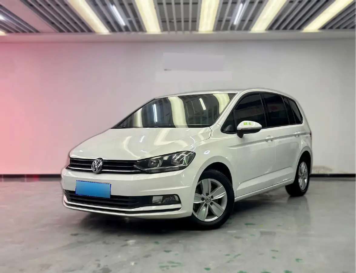 2018 Volkswagen Touran 1.4T 150HP L4 7DCT