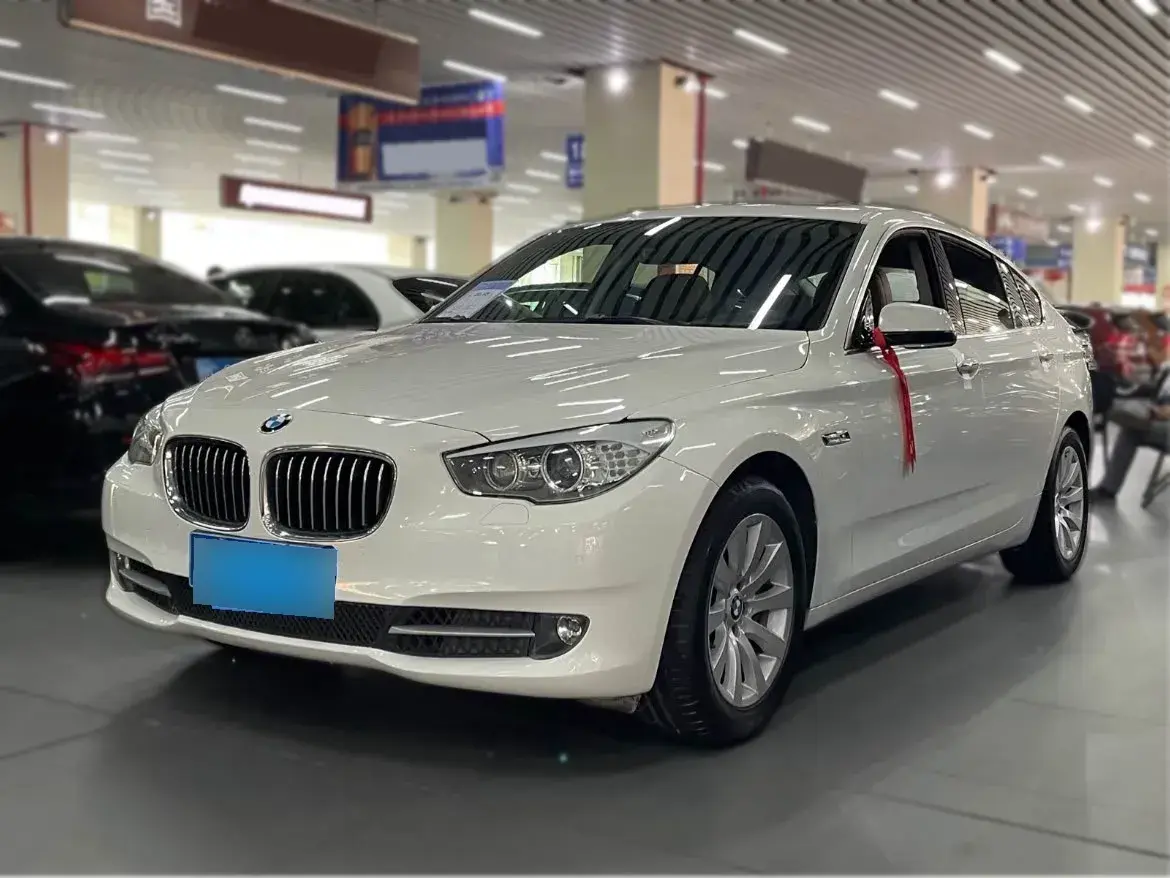 2013 BMW 5 Series GT 3.0T 306HP L6 8AT