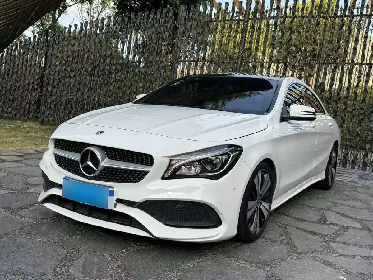 2018 Mercedes-Benz CLA Class 1.6T 156HP L4 7DCT