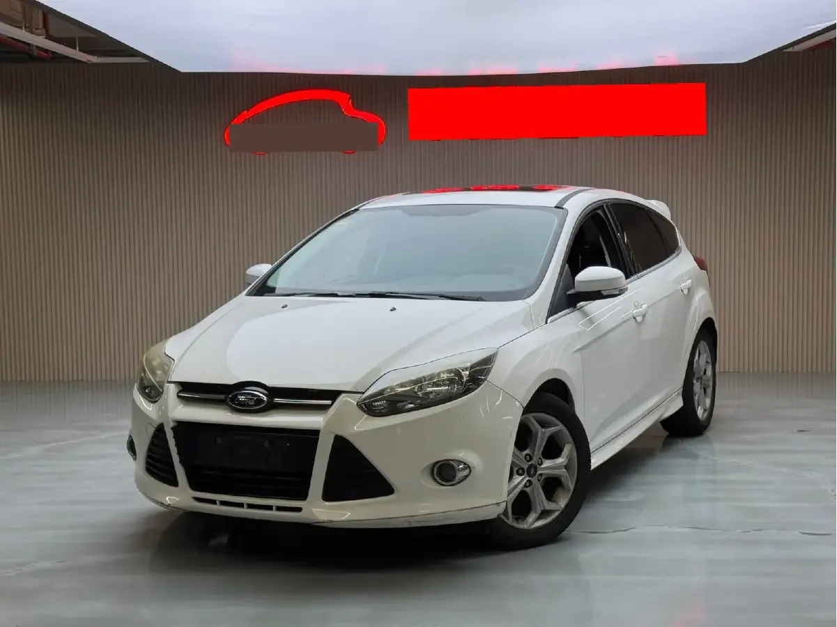 2012 Ford Focus 2.0L 170HP L4 5MT