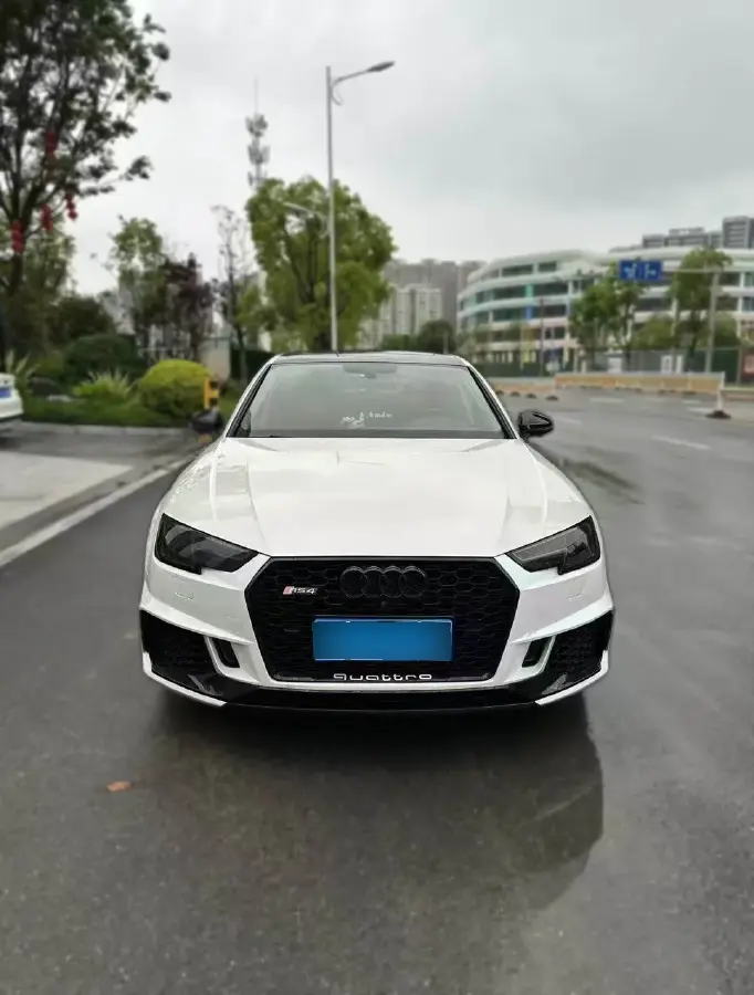 2017 Audi A4L 2.0T 190HP L4 7DCT