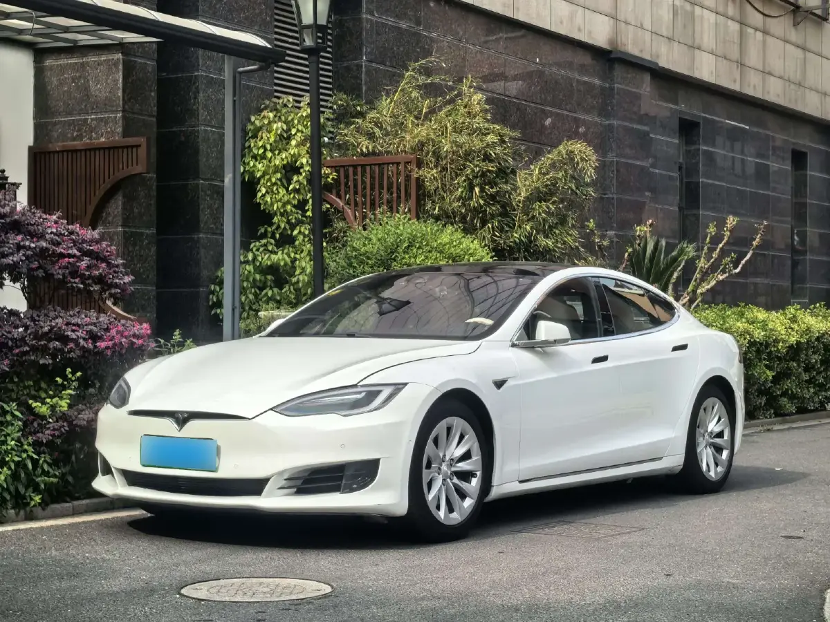 2016 Tesla Model S BEV 60KWH