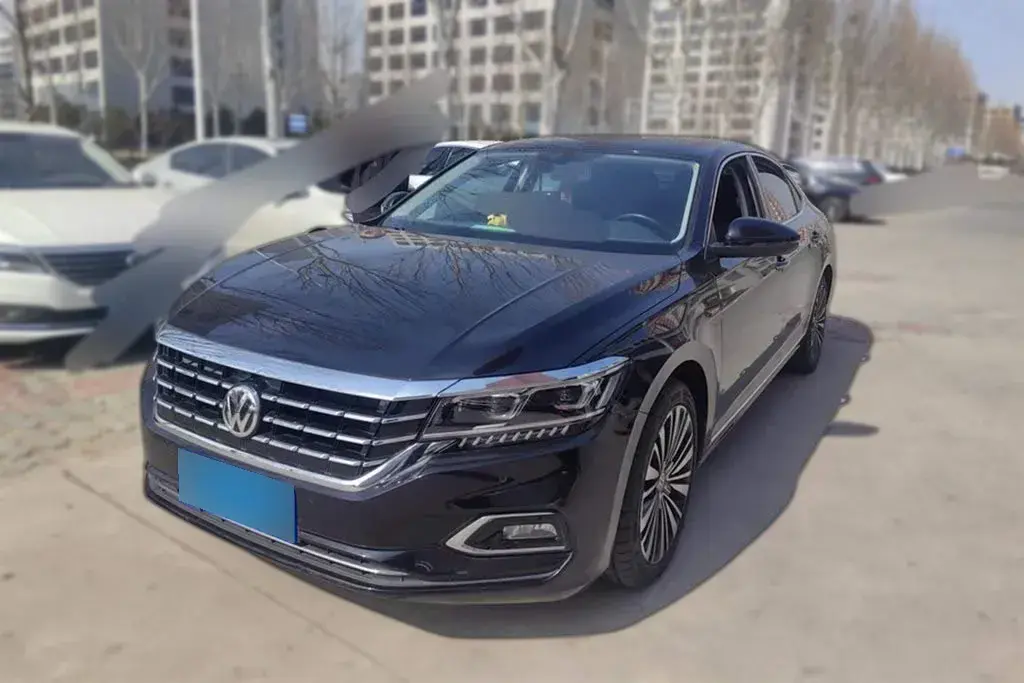 2019 Volkswagen Passat 2.0T 220HP L4 7DCT