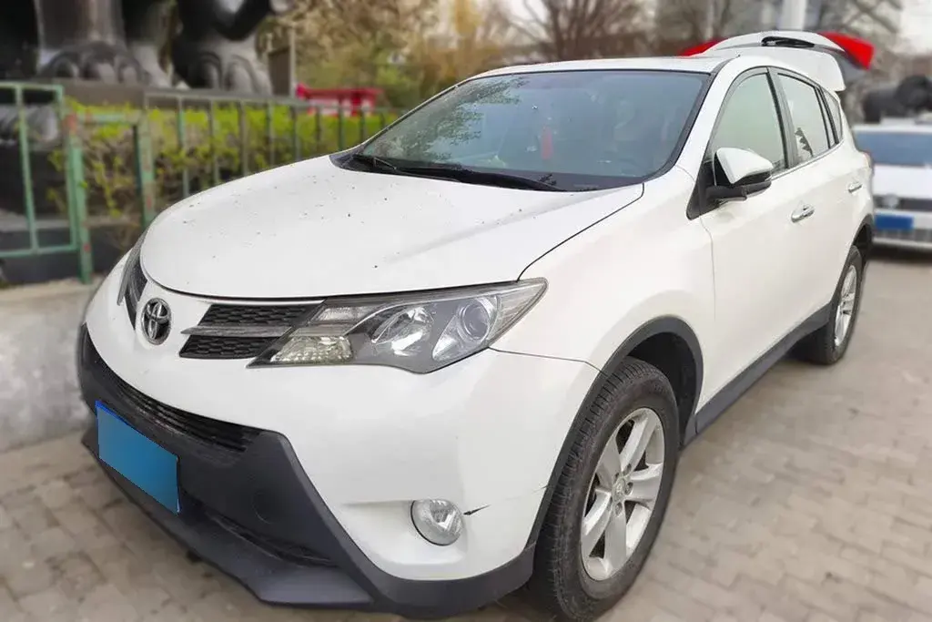 2013 Toyota RAV4 2.0L 147HP L4 CVT
