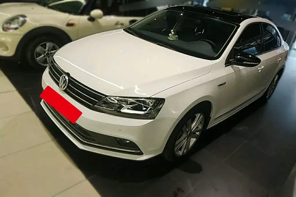 2018 Volkswagen Sagitar 1.4T 150HP L4 7DCT