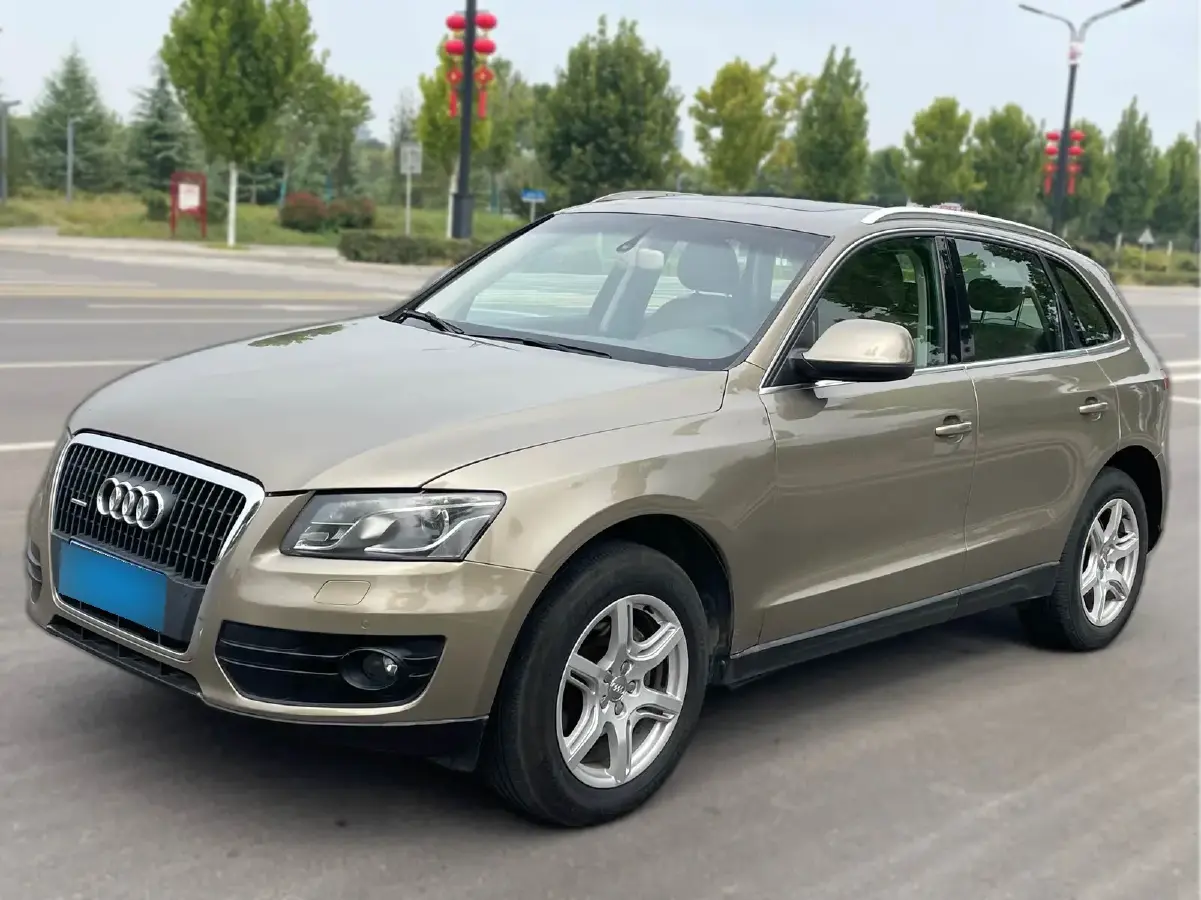 2012 Audi Q5 2.0T 211HP L4 8AT