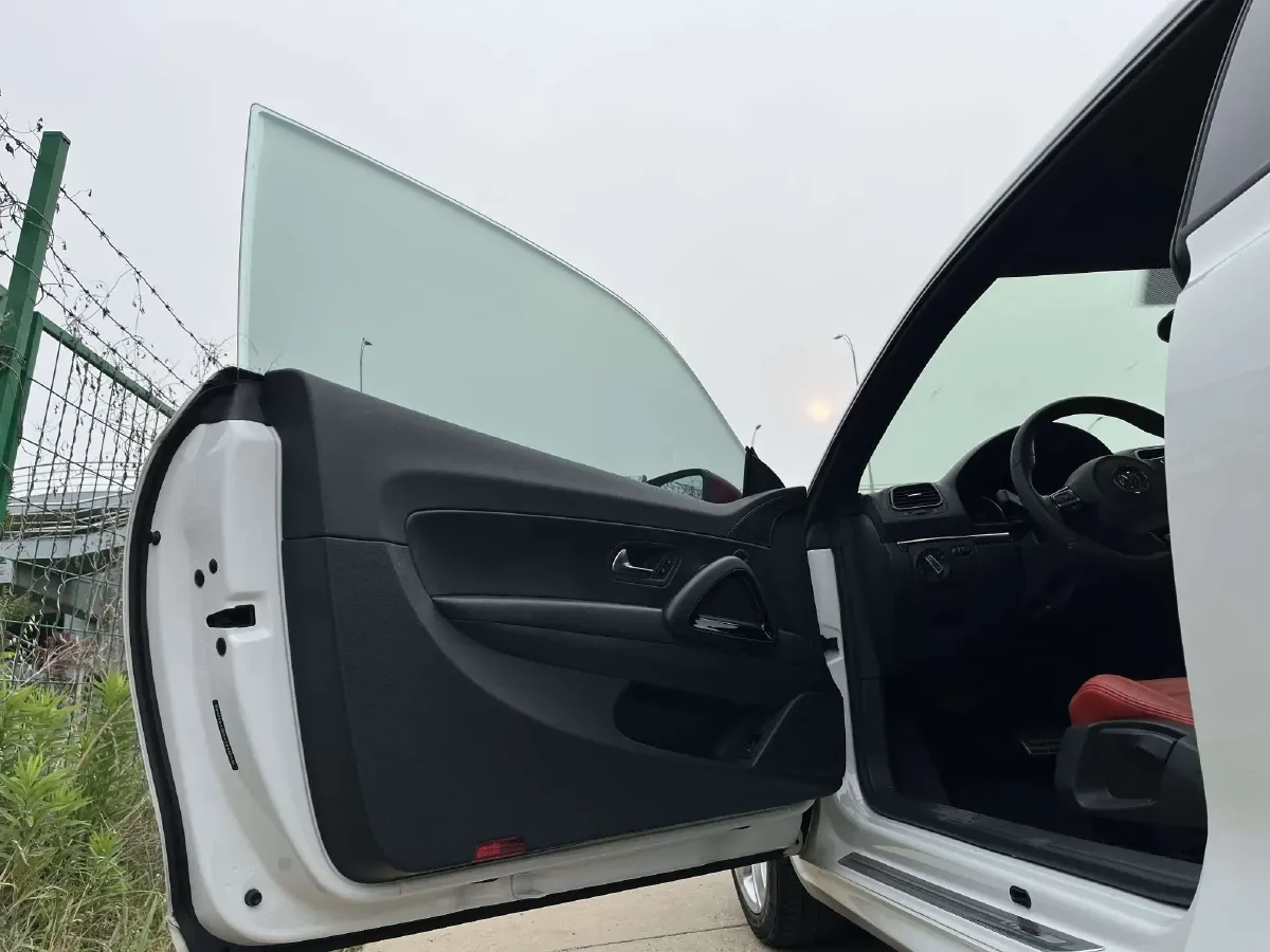 2015 Volkswagen Scirocco 1.4T 160HP L4 7DCT,autocango,china used car exporter,china ev exporter,chinese used car exporter,chinese used ev exporter