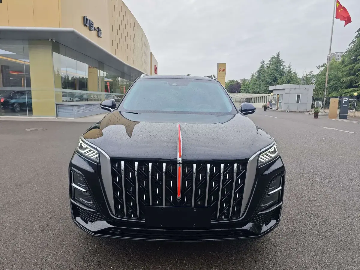 2023 HongQi HS5 2.0T 252HP L4 8AT