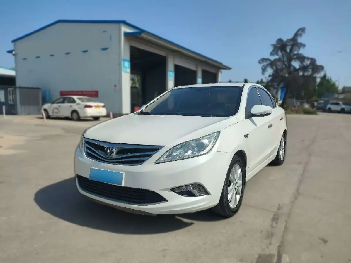 2014 ChangAn Eado 1.6L 125HP L4 5MT