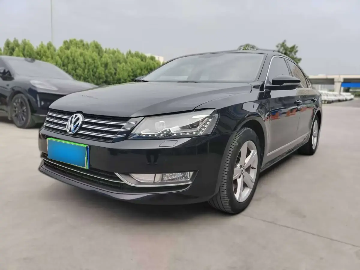 2013 Volkswagen Passat 1.8T 160HP L4 7DCT