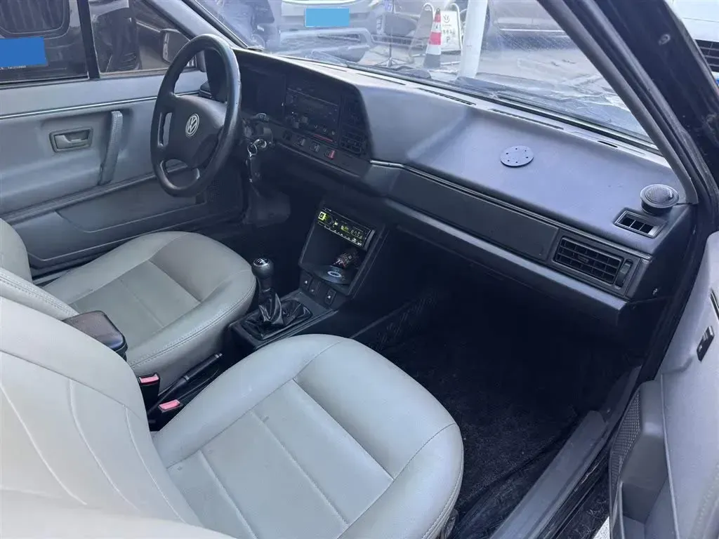 2007 Volkswagen Santana Classic 1.8L 95HP L4 5MT,autocango,china used car exporter,china ev exporter,chinese used car exporter,chinese used ev exporter