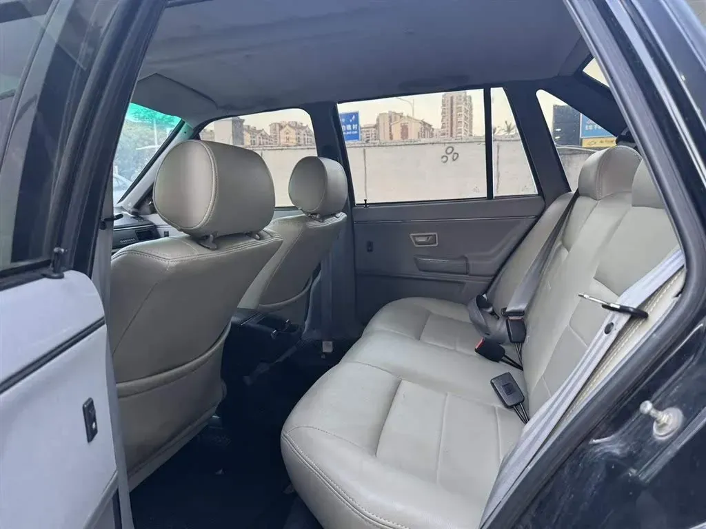 2007 Volkswagen Santana Classic 1.8L 95HP L4 5MT,autocango,china used car exporter,china ev exporter,chinese used car exporter,chinese used ev exporter