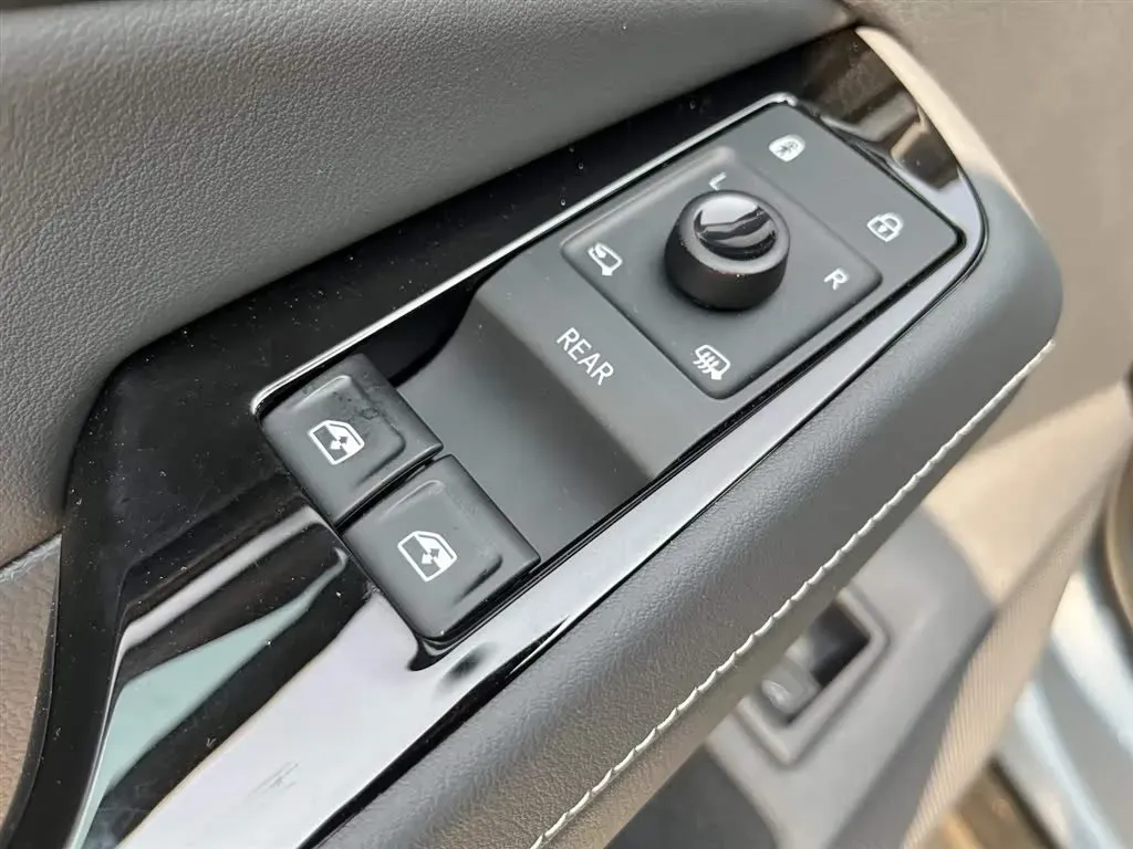 2024 Volkswagen ID.7 Vizzion BEV 84.8KWH,autocango,china used car exporter,china ev exporter,chinese used car exporter,chinese used ev exporter