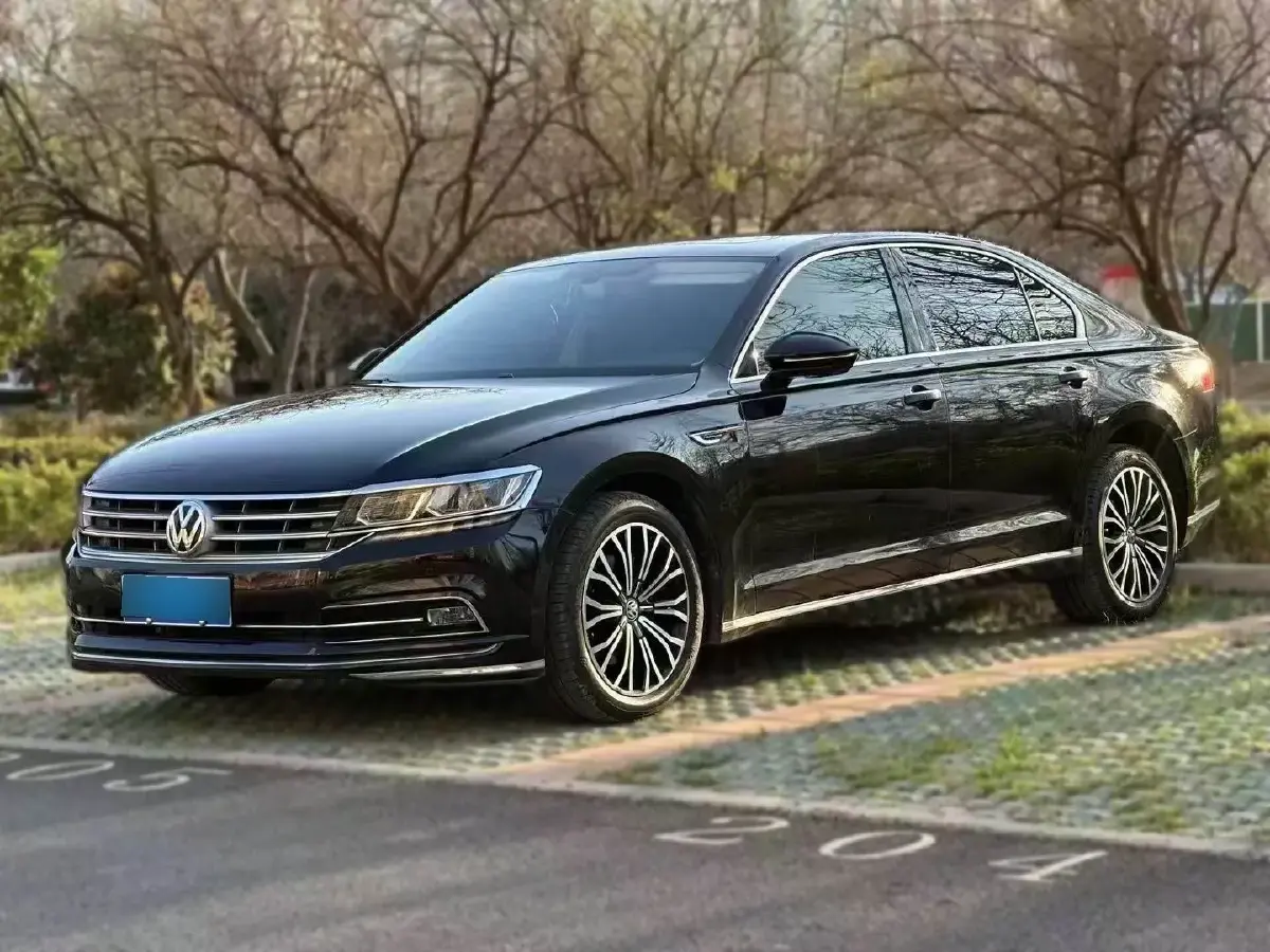2019 Volkswagen Phideon 2.0T 224HP L4 7DCT