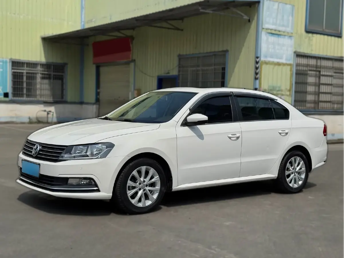 2015 Volkswagen Lavida 1.6L 110HP L4 6AT