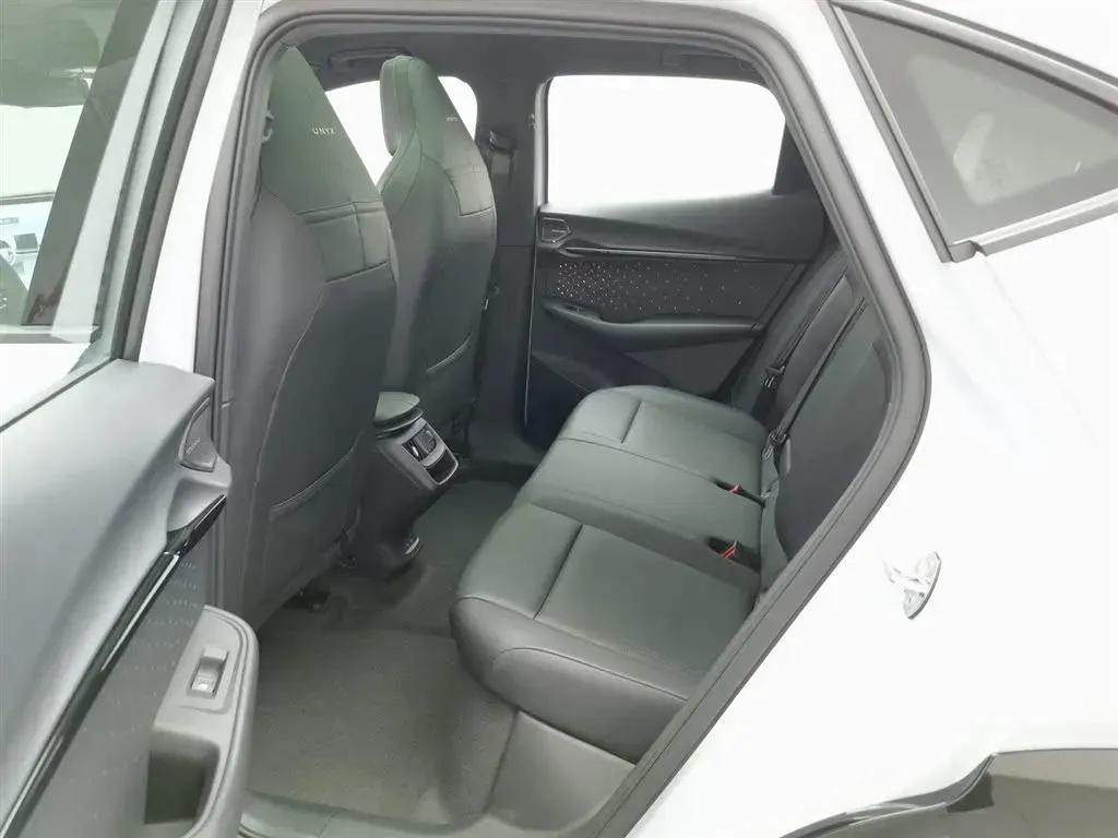 2024 Volkswagen ID.UNYX 06 BEV 82.4KWH,autocango,china used car exporter,china ev exporter,chinese used car exporter,chinese used ev exporter