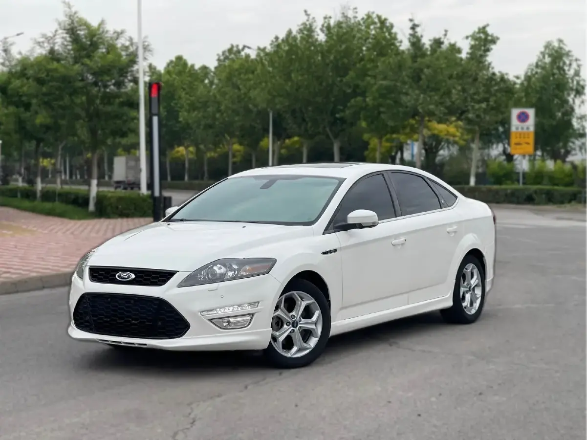 2012 Ford Mondeo 2.0T 240HP L4 6DCT