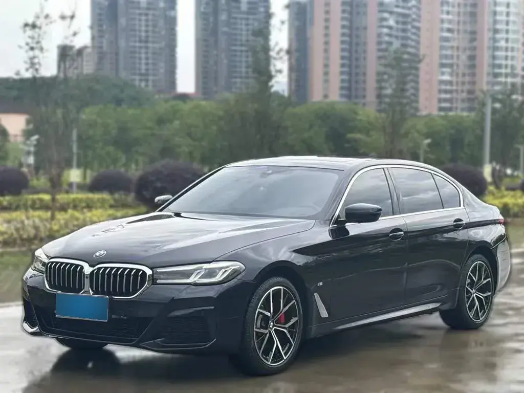 2023 BMW 5 Series 2.0T 245HP L4 8AT