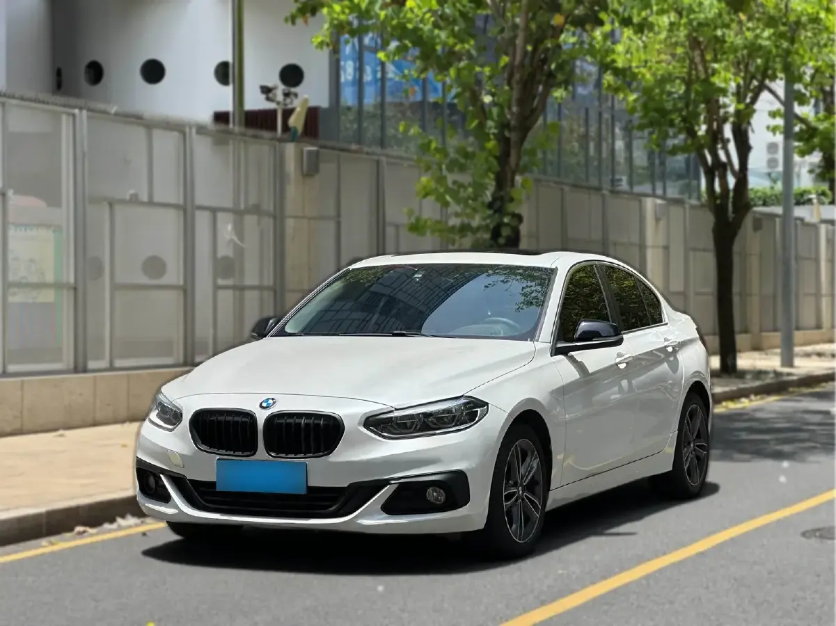 2018 BMW 1 Series 1.5T 136HP L3 6AT