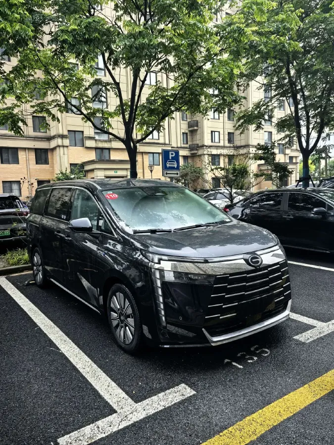 2024 GAC Trumpchi E8 2.0L 140HP L4 2DHT PHEV 25.57KWH,autocango,china used car exporter,china ev exporter,chinese used car exporter,chinese used ev exporter