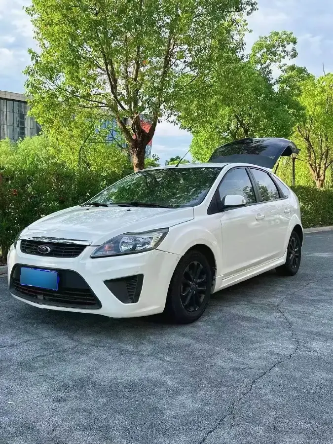 2012 Ford Focus 1.8L 124HP L4 4AT