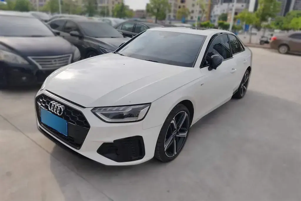 2024 Audi A4L 2.0T 190HP L4 7DCT