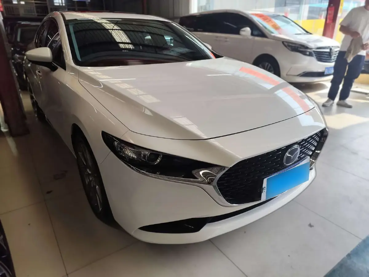 2022 Mazda 3 Axela 2.0L 158HP L4 6AT