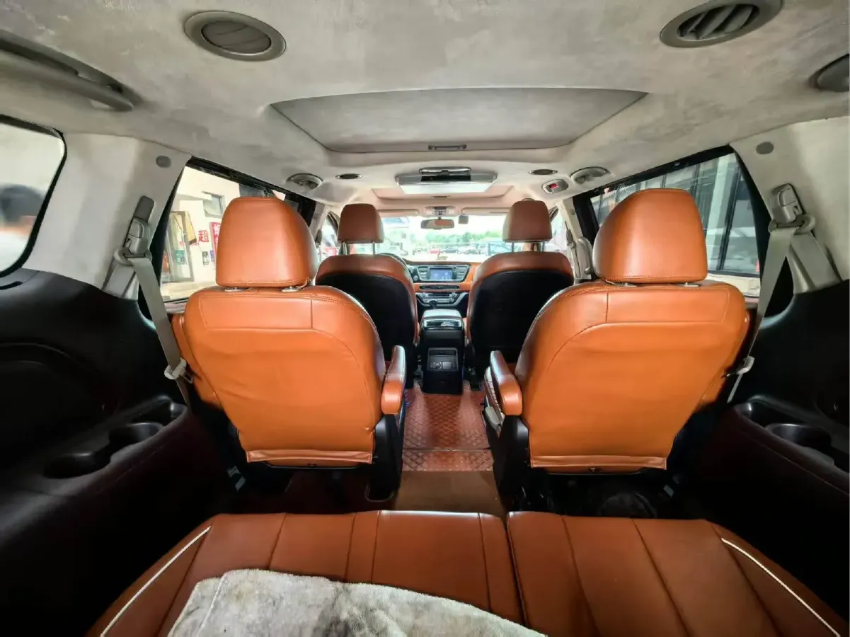 2015 Kia Carnival 2.2T 200HP L4 6AT,autocango,china used car exporter,china ev exporter,chinese used car exporter,chinese used ev exporter