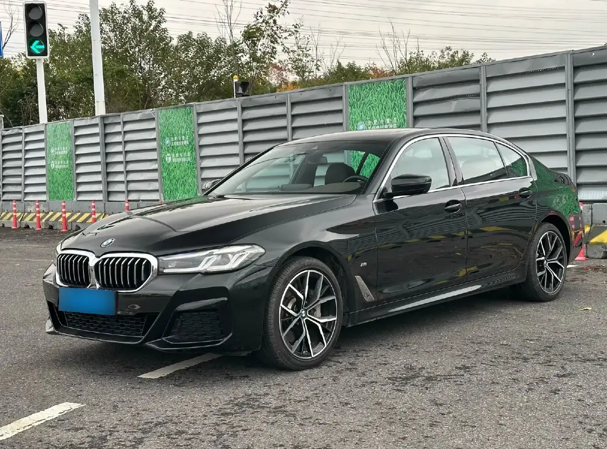 2021 BMW 5 Series 2.0T 252HP L4 8AT