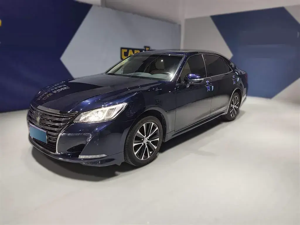 2018 Toyota Crown 2.0T 235HP L4 8AT