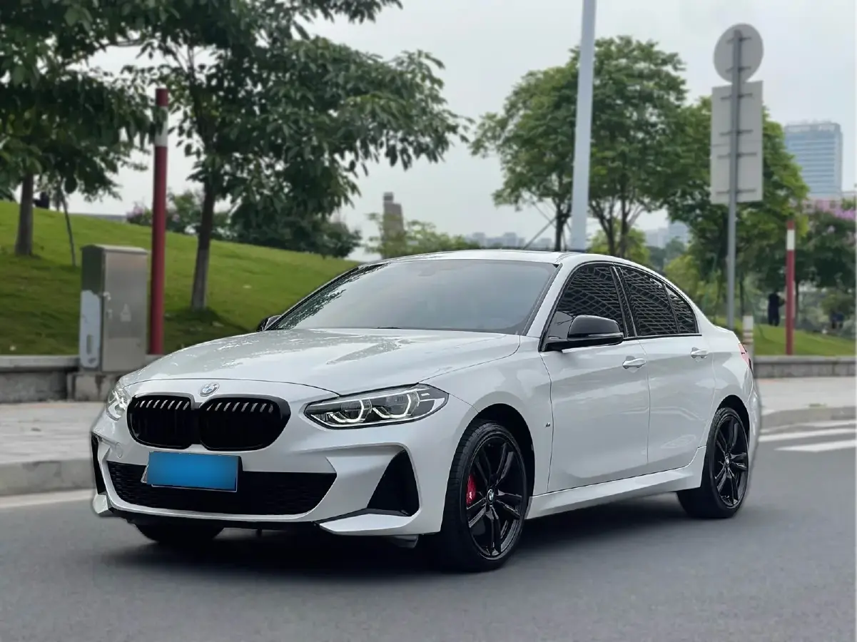 2021 BMW 1 Series 2.0T 192HP L4 7DCT