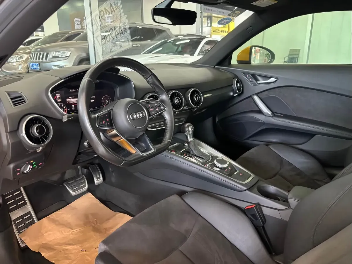 2015 Audi TT 2.0T 230HP L4 6DCT,autocango,china used car exporter,china ev exporter,chinese used car exporter,chinese used ev exporter