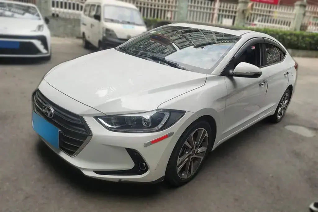 2016 Hyundai Elantra 1.6L 130HP L4 6AT