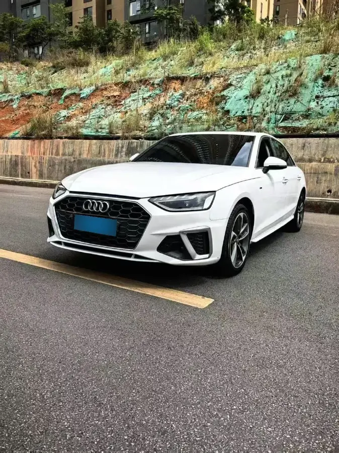 2020 Audi A4L 2.0T 190HP L4 7DCT