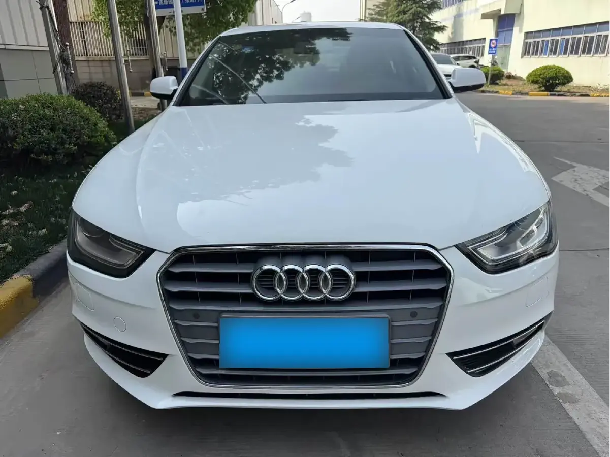 2015 Audi A4L 2.0T 180HP L4 CVT