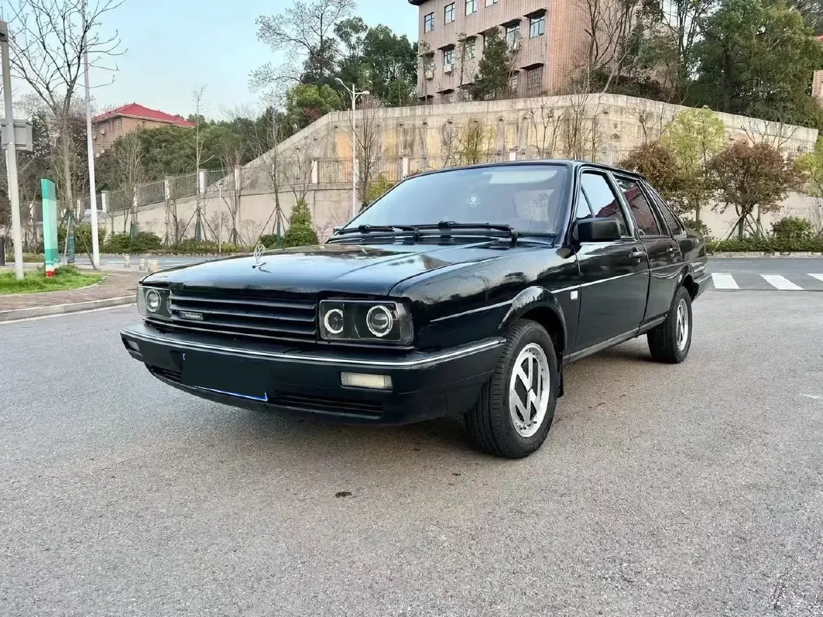 2004 Volkswagen Santana Classic 1.6L 87HP L4 5MT,autocango,china used car exporter,china ev exporter,chinese used car exporter,chinese used ev exporter
