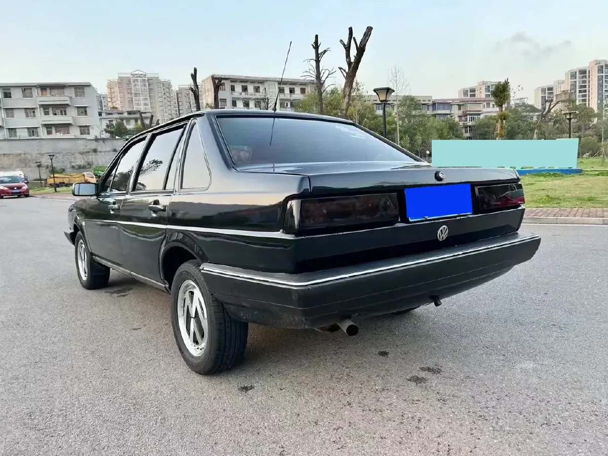 2004 Volkswagen Santana Classic 1.6L 87HP L4 5MT,autocango,china used car exporter,china ev exporter,chinese used car exporter,chinese used ev exporter