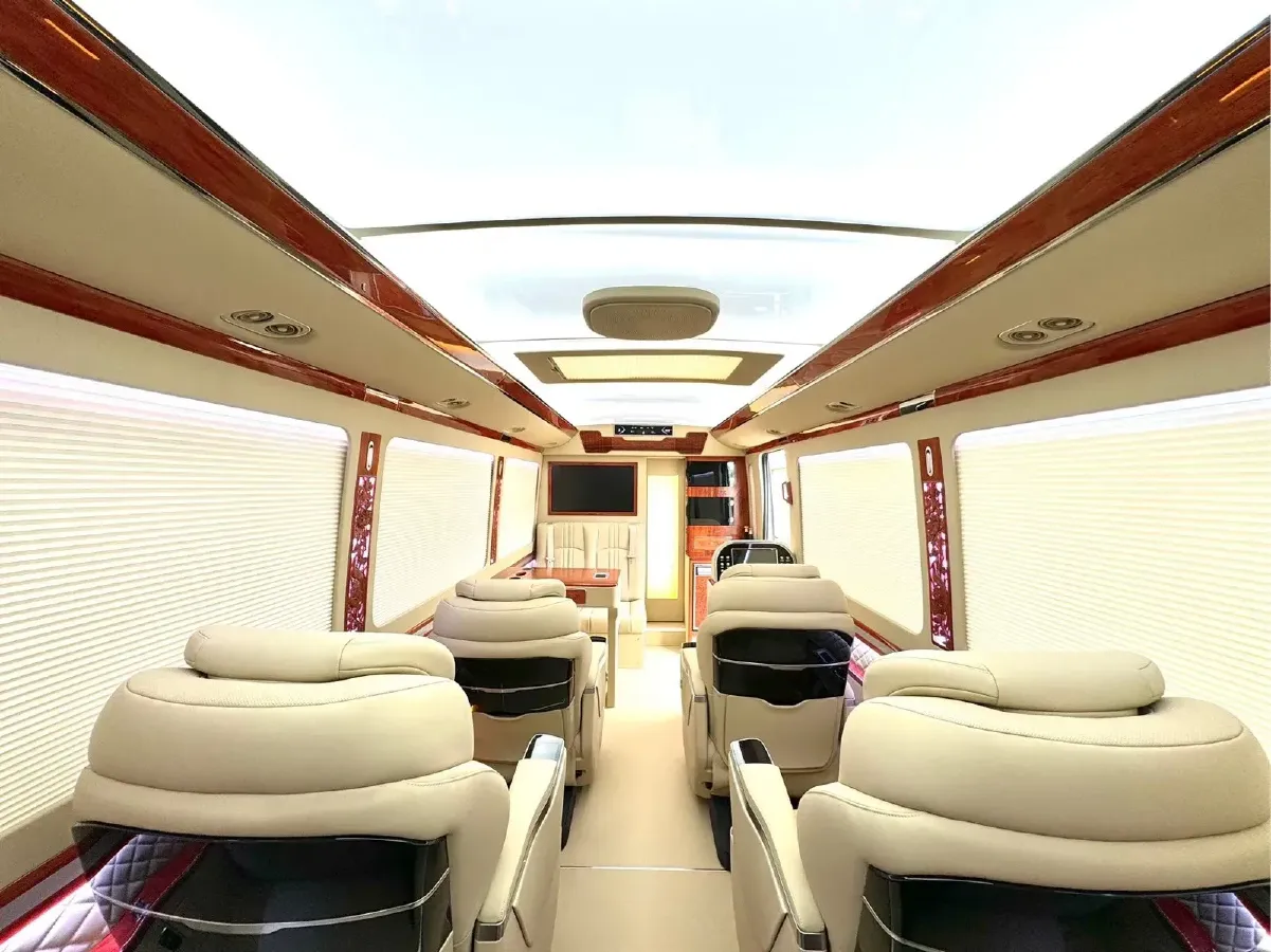 2024 HongQi GuoYue 8AT,autocango,china used car exporter,china ev exporter,chinese used car exporter,chinese used ev exporter