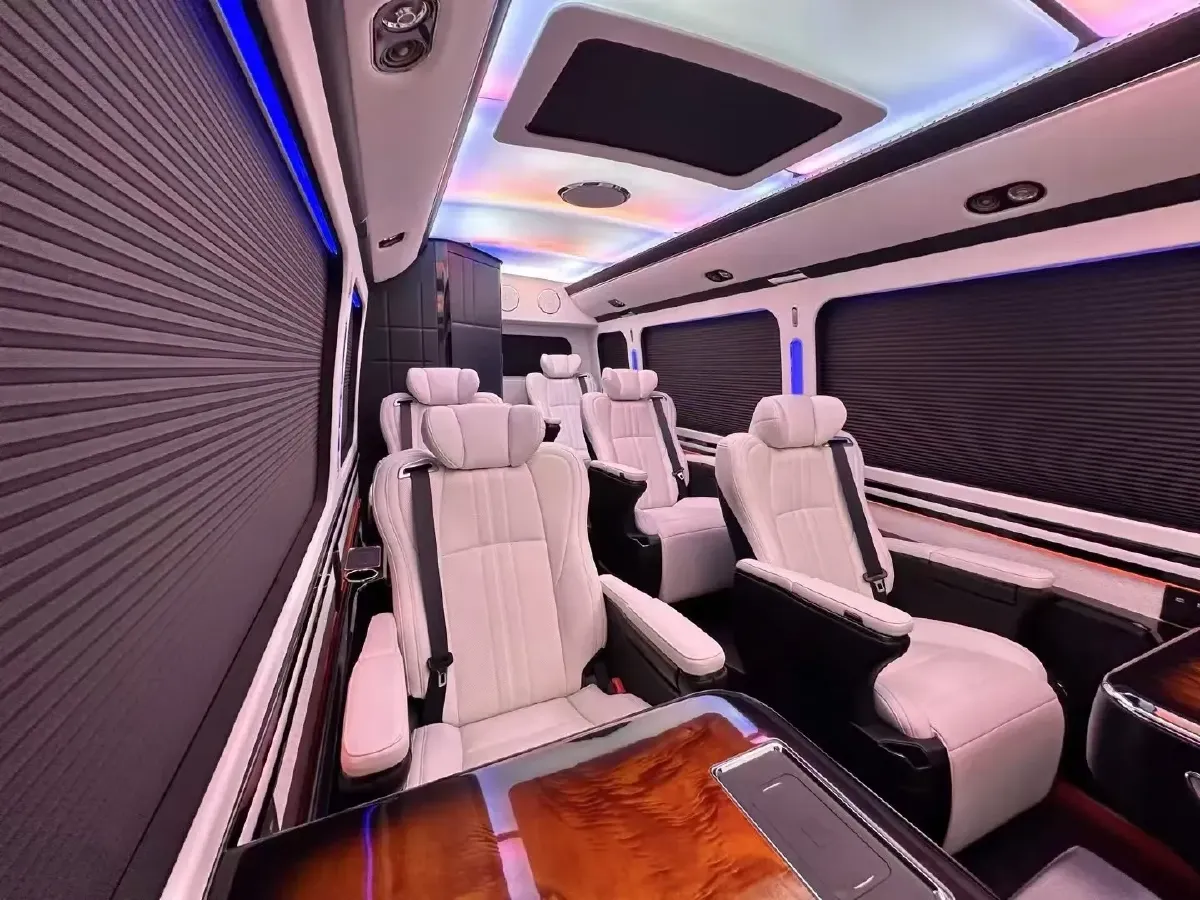 2024 HongQi GuoYue 8AT,autocango,china used car exporter,china ev exporter,chinese used car exporter,chinese used ev exporter