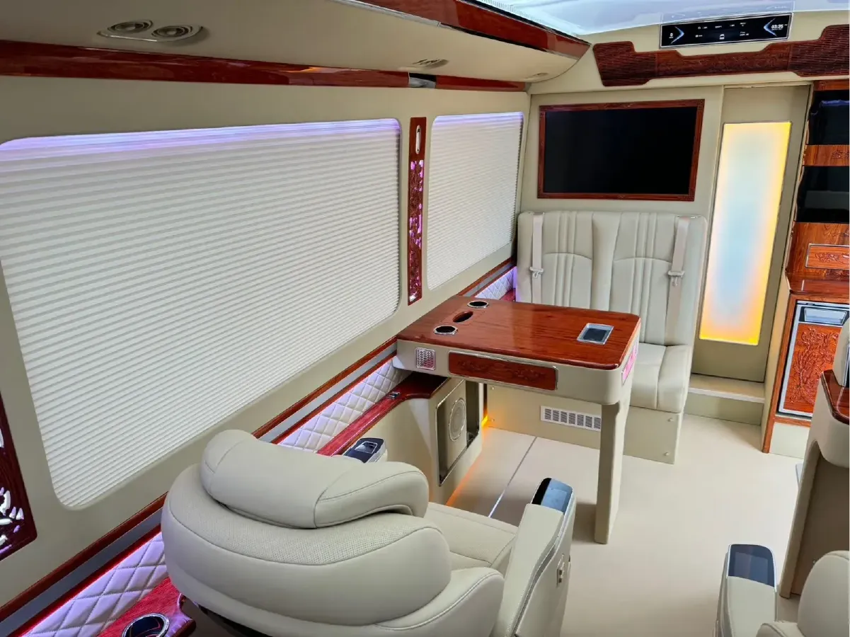 2024 HongQi GuoYue 8AT,autocango,china used car exporter,china ev exporter,chinese used car exporter,chinese used ev exporter